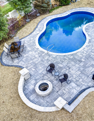 Professional landscaping service LawnScapes provides residential yard maintenance and seasonal lawn care solutions.