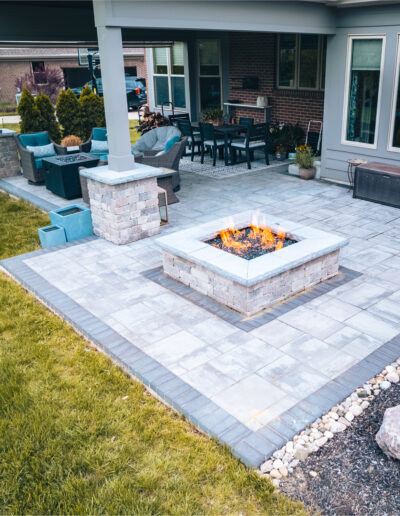 Professional landscaping service LawnScapes provides residential yard maintenance and seasonal lawn care solutions.