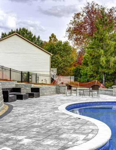 Professional landscaping service LawnScapes provides residential yard maintenance and seasonal lawn care solutions.