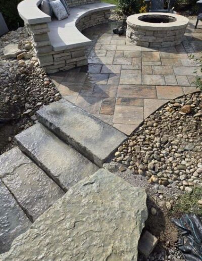Professional landscaping service LawnScapes provides residential yard maintenance and seasonal lawn care solutions.